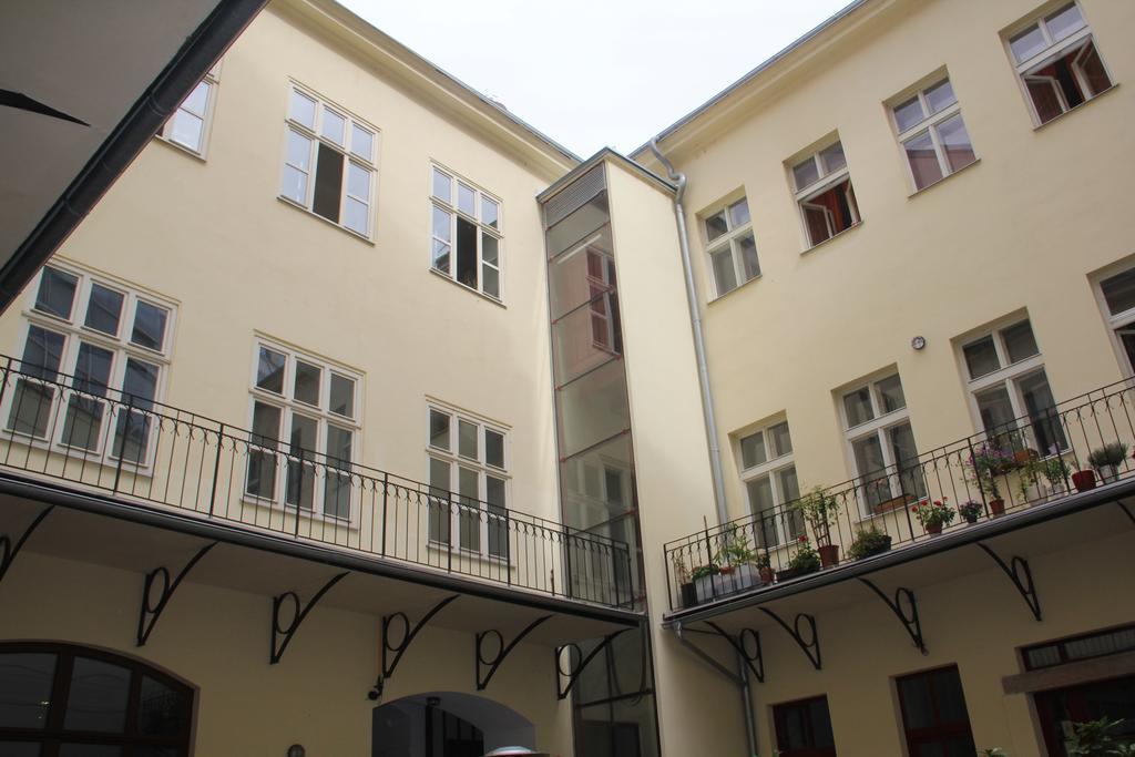 Mighty Prague Apartments Truhlarska Ruang foto